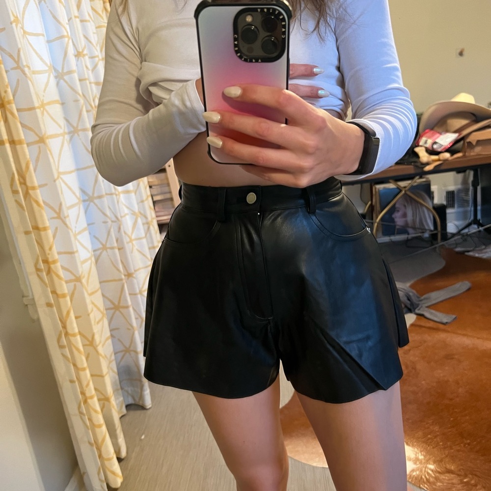 BNWT WeWoreWhat FLARE VEGAN LEATHER BELL SHORT BLACK SIZE 26